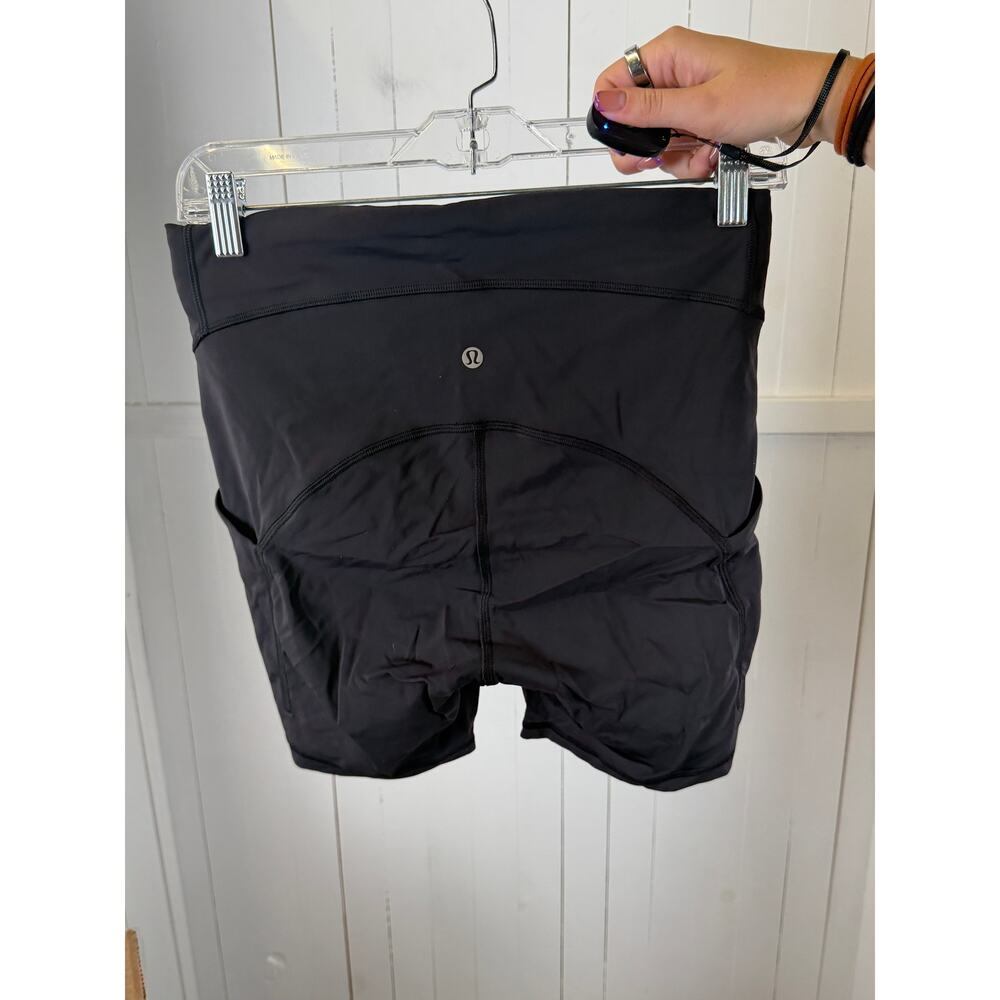 Lululemon Black Biker Shorts Size 8 Women's Nylon Pre-Owned - Picture 3 of 3